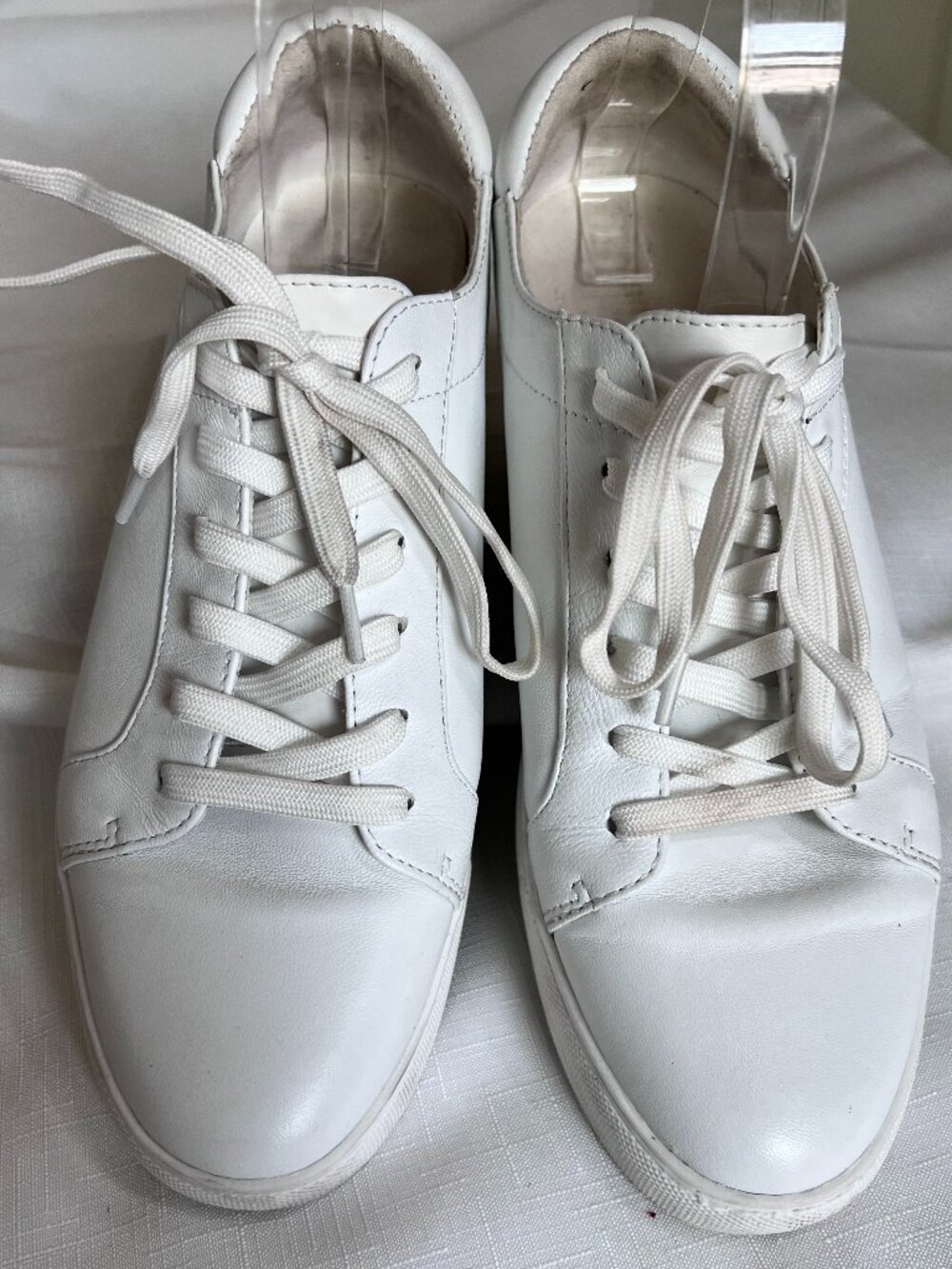 Kenneth Cole Kam White‎ Leather Lace-Up Sneakers Gold Accent 9.5M